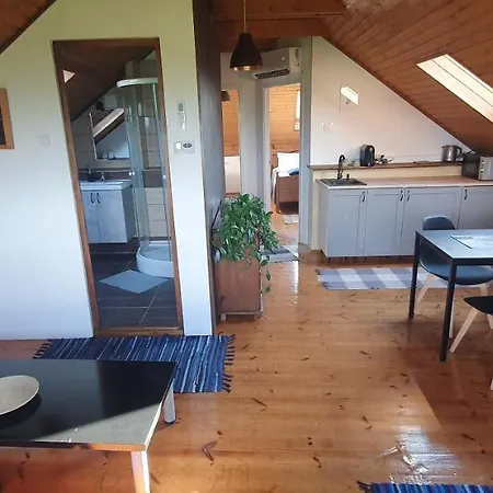 아파트 Buborek - *